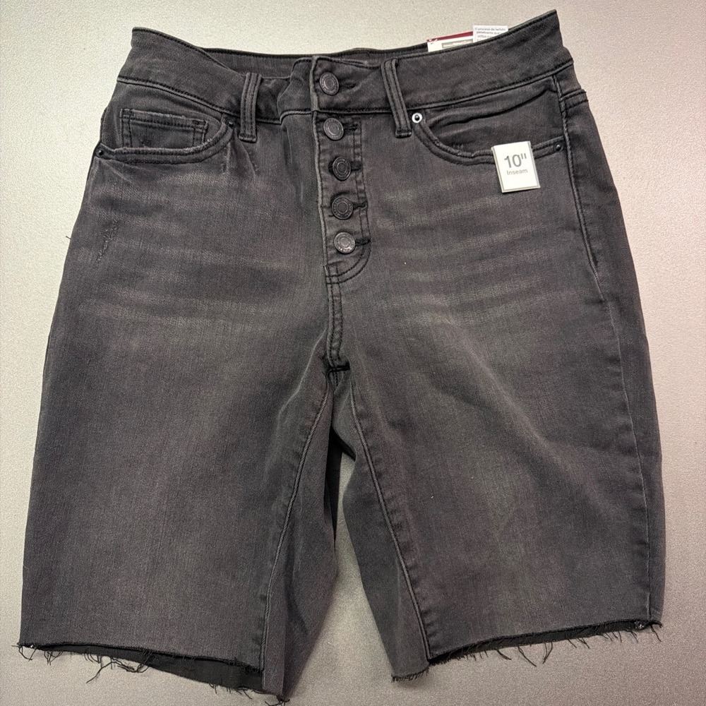 NWT Time and Tru Women's Sz 4 HighRise Bermuda Shorts Black Button Stretch Denim